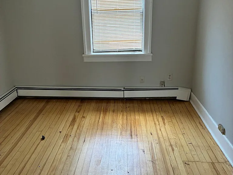 504 Court St #5 — Photo 18