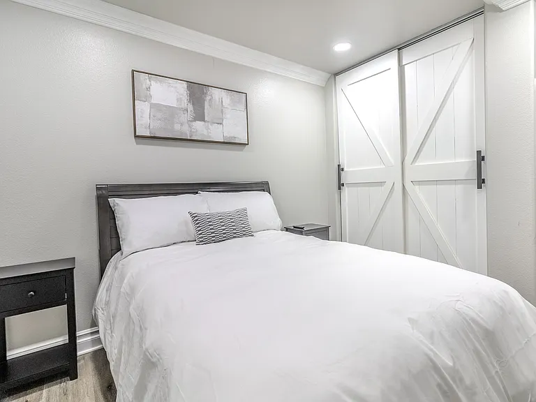 4302 Shetland Ln — Photo 23