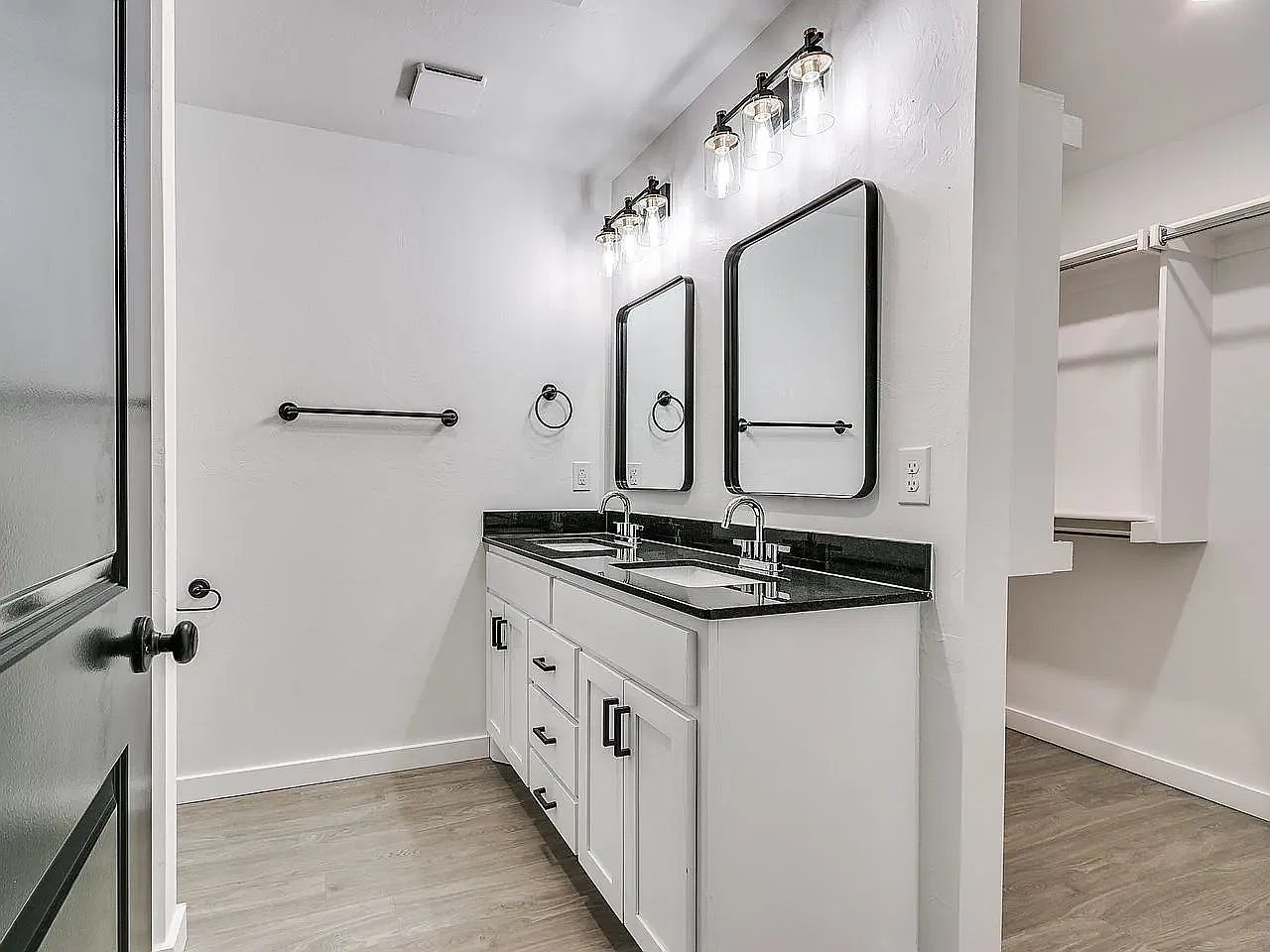 3 bed, 1424 sqft, $1,695 — Photo 4