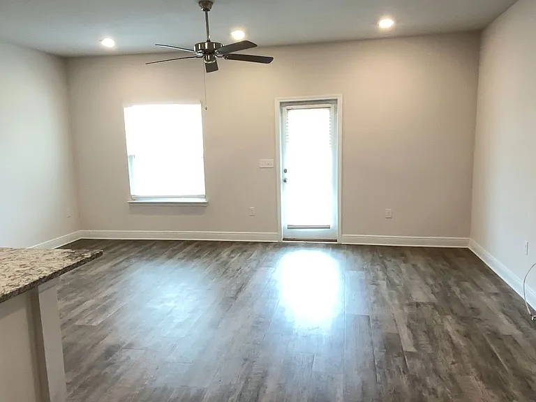 1609 Caleigh Ct — Photo 5