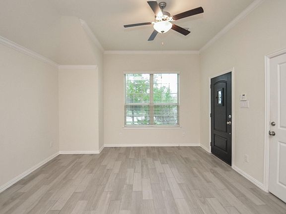 4th image of 1111 Teamriddle Way