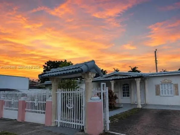 5445 NW 172nd Ter, Opa Locka, FL 33055