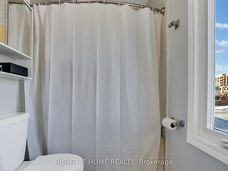 27 Melborne Ct — Photo 20