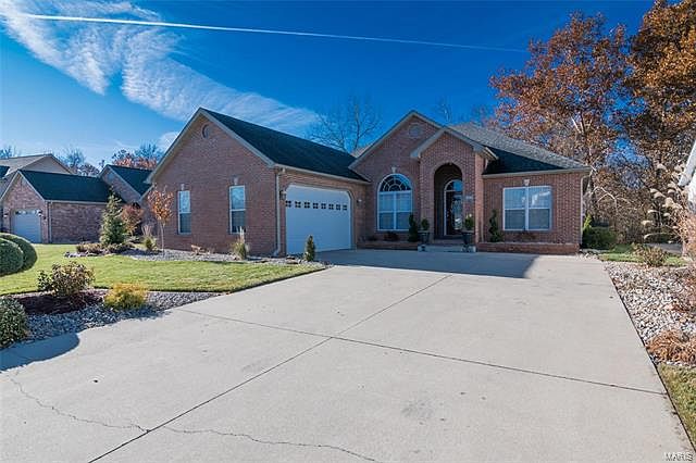 1st image of 4622 Wisteria Dr