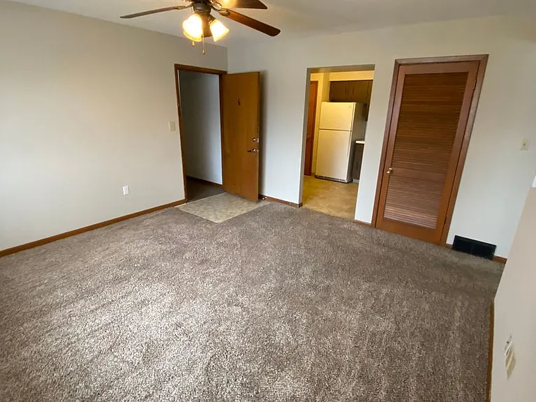 Raceway Park Apartments — Photo 4