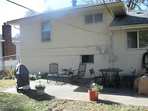 2nd image of 11807 E Belmont Ave