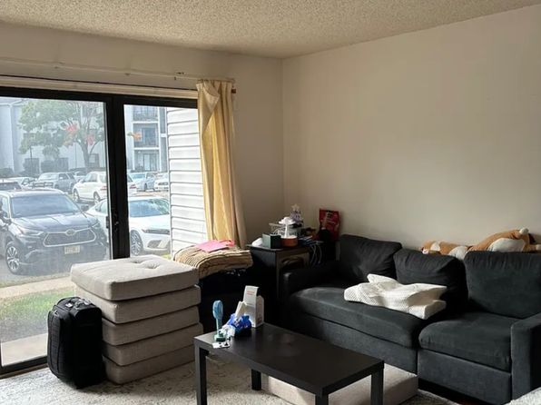 354 Lancaster Ct