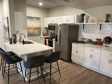 L’Appartement AMERICANA N/S Fooded P/O Construction Tops Out at The Luxe Phase II at 1775 North