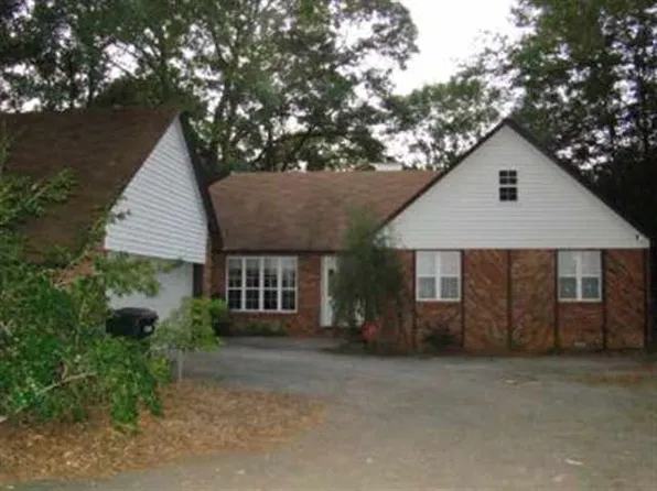 414 Moseley Rd, Byron, GA 31008