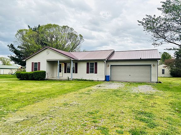 2nd image of 70 Beatrice Ln