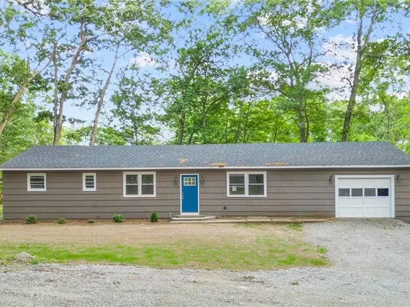 2 Westwood Road, Clinton, CT 06413
