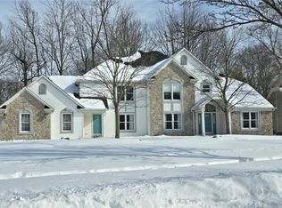 371 Nantucket Dr, Avon Lake, OH