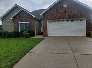 1743 Pipers Ridge Cir NW, Conover, NC 28613