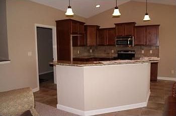 5th image of 510 NW Cherry Glen Dr