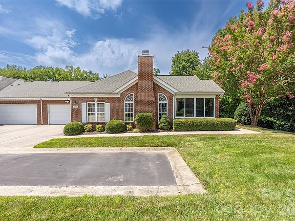 4th image of 14617 Penmore Ln