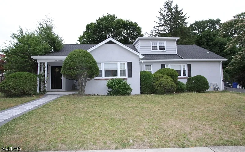 2 bed, 1.0 bath, $2,250 — Photo 2