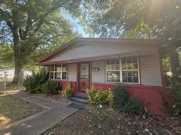 611 3rd Ave N, Greenwood, MS 38930