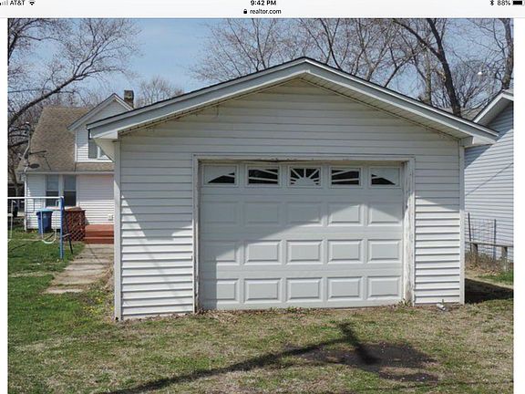 1 plus car garage
