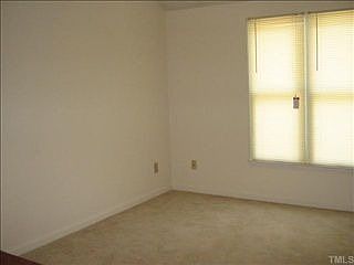 1st image of 802 Gatehouse Ln