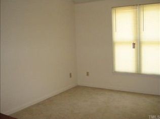 802 Gatehouse Ln, Durham, NC 27707
