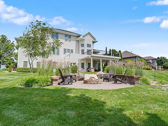 3rd image of 2613 Country Meadow Ln