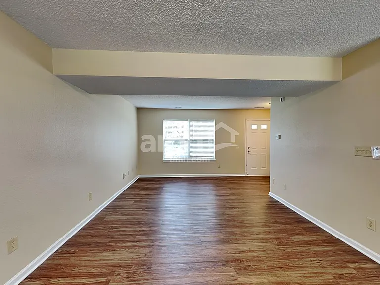 9017 Stonewall Dr — Photo 6