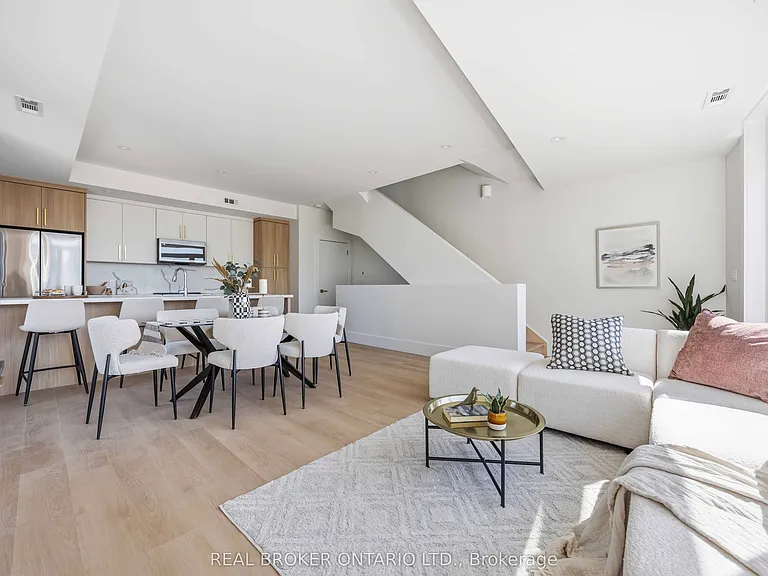 102 Boultbee Ave #B — Photo 1