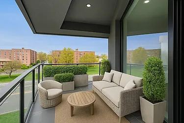 2735 East 13th Street