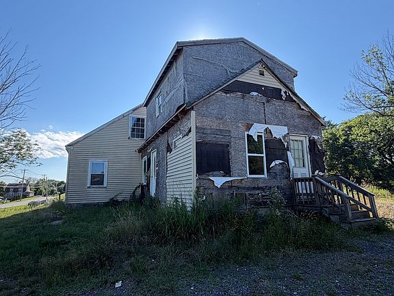 3rd image of 92 Chace Rd
