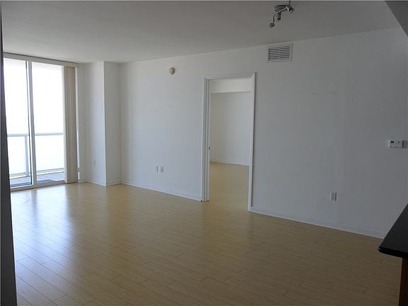 4th image of 50 Biscayne Blvd APT 2606