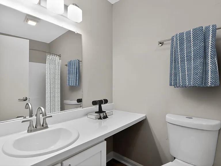 Welcome to The Residences at Talcott, an Eagle Rock Community, where modern elegance meets comfort. Enjoy stylish bathrooms with contemporary finishes and ample space. Elevate your living experience today! Schedule a tour now.