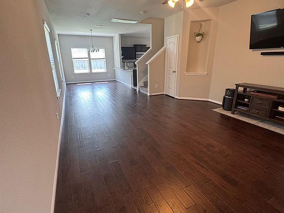 2nd image of 1938 Acaciawood Way