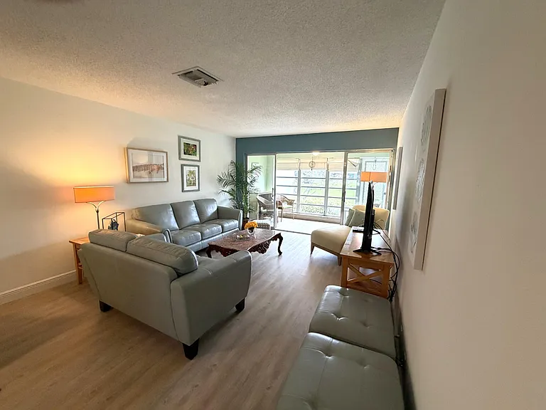 2520 Pansey Ln #D — Photo 6