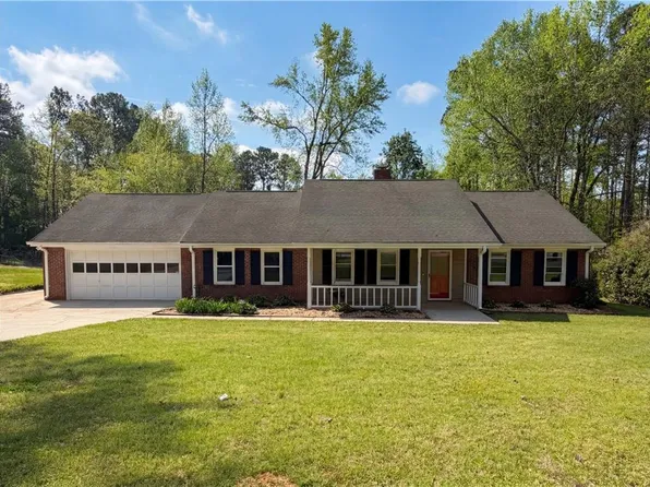 1622 Spaniel Ct SW, Conyers, GA 30094