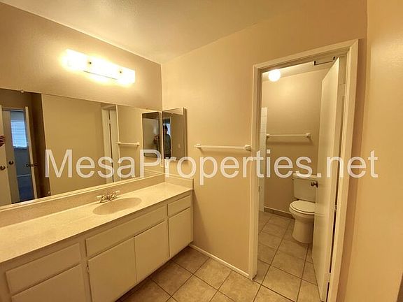 2nd image of 3221 Triumph Ln APT 1