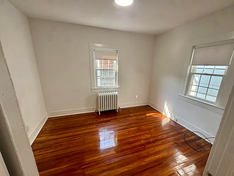 1 Undiclosed Address — Photo 11