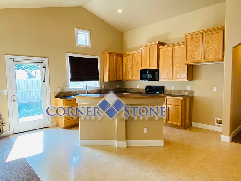 1764 Ridge Way — Photo 10