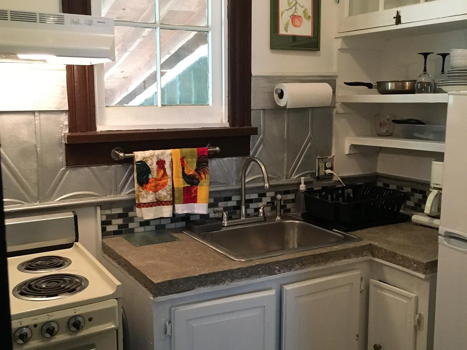 Studio, 400 sqft, $900 — Photo 2