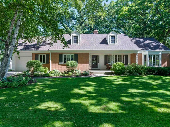 126 E McKinley St, Stoughton, WI 53589