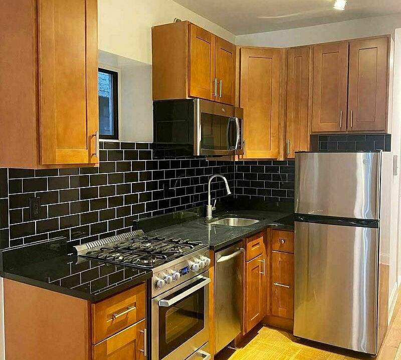 1st image of 162 W 4th St APT 1