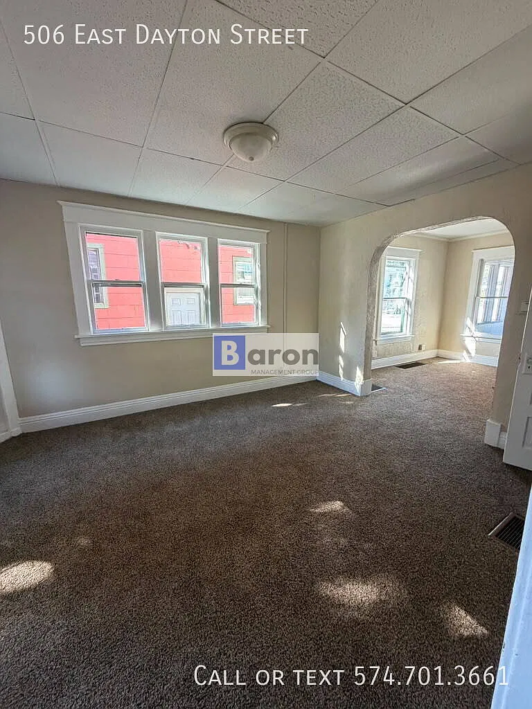 "Charming 3-Bedroom in South Bend Cozy Living Awaits at 506 East Dayton Street!" — Photo 3