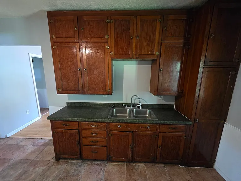 1812 Kendall St — Photo 13