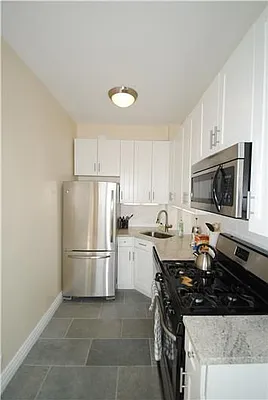 Rented by Buchbinder & Warren | media 17