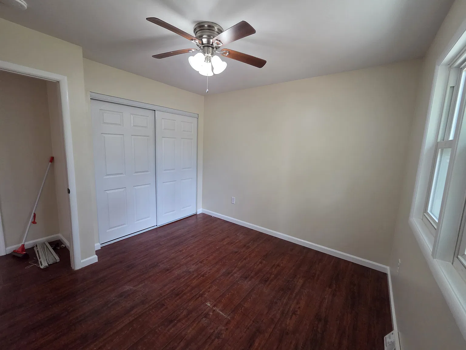 2 bed, 1000 sqft, $1,800 — Photo 3