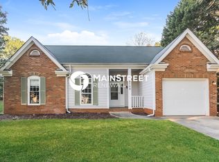 8708 Brampton Dr, Charlotte, NC 28215