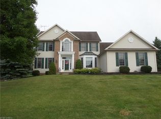1092 Greenwood Ct, Medina, OH