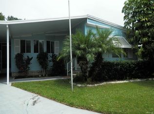 692 N Edgewater Dr, Plant City, FL 33565