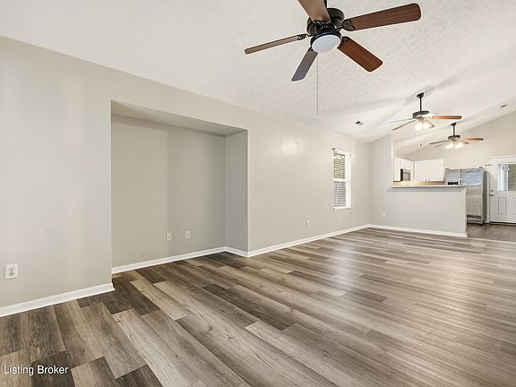 4th image of 6423 Hunters Creek Blvd