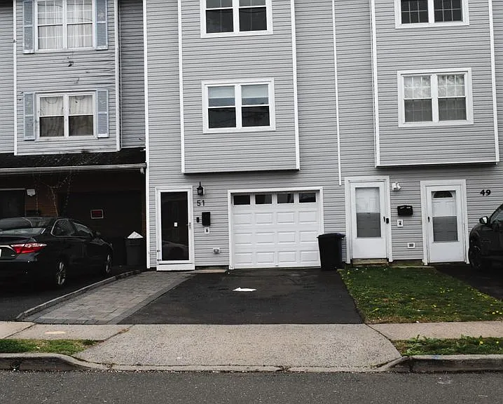 51 Larch St — Photo 3