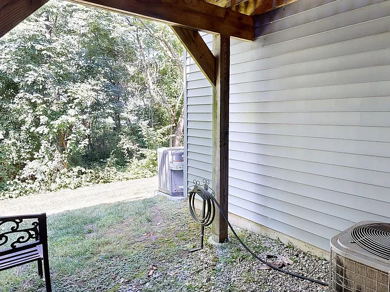 60 River Ln — Photo 28